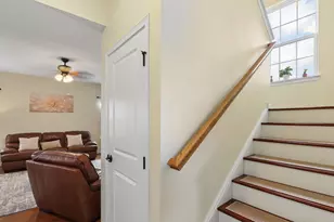 3811 Ivy Ln, Elgin, IL 60124 - Photo 13