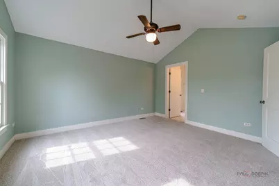 430 N Sheridan Road, Waukegan, IL 60085 - Photo 31