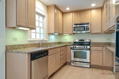 430 N Sheridan Road, Waukegan, IL 60085 - Photo 17