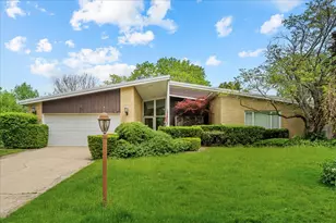 937 Timber Hill Rd, Highland Park, IL 60035 - Photo 1