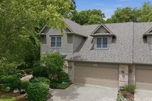 1028 Crestwood Cir, Saint Charles, IL 60175 - Photo 3
