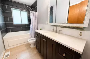 815 Oriole Dr, Streamwood, IL 60107 - Photo 21