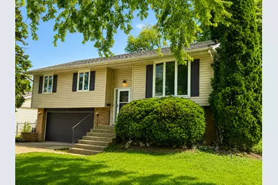 815 Oriole Drive, Streamwood, IL 60107 - Photo 1