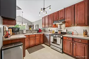 26 New Haven Dr, Cary, IL 60013 - Photo 7