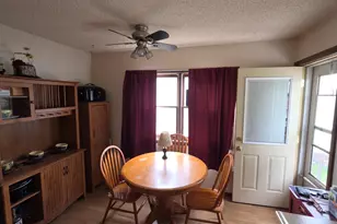 2203 20th Ave, Sterling, IL 61081 - Photo 3