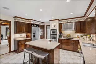 1227 S Highland Ave, Arlington Heights, IL 60005 - Photo 5