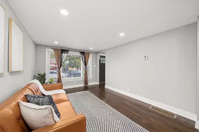 819 E 98th Place, Chicago, IL 60628 - Photo 7