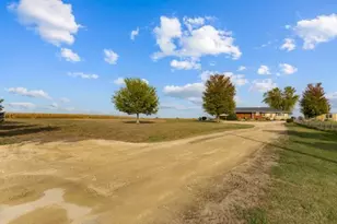 8770 Lettow Rd, Kingston, IL 60145 - Photo 19