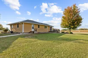 8770 Lettow Rd, Kingston, IL 60145 - Photo 15