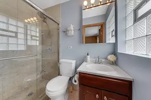 330 Gareth Ln, Schaumburg, IL 60193 - Photo 11