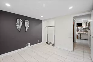 219 W Appletree Ln, Arlington Heights, IL 60004 - Photo 5