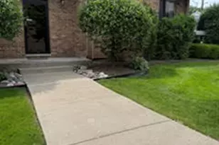 9168 Del Prado Dr, Palos Hills, IL 60465 - Photo 1
