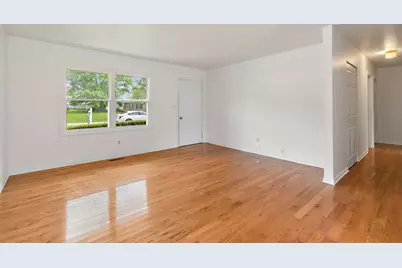 4905 Prairie Avenue, McHenry, IL 60050 - Photo 3