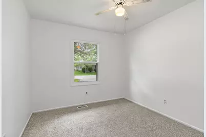 4905 Prairie Avenue, McHenry, IL 60050 - Photo 11