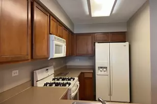 616 Lincoln Station Dr, Oswego, IL 60543 - Photo 5