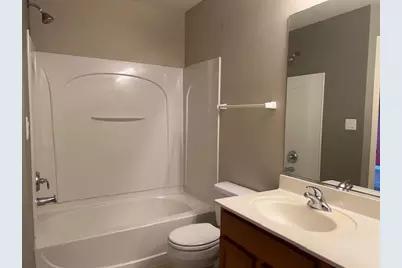 616 Lincoln Station Drive, Oswego, IL 60543 - Photo 11