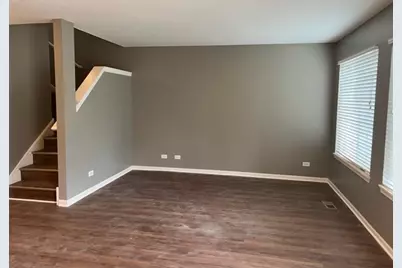 616 Lincoln Station Drive, Oswego, IL 60543 - Photo 3