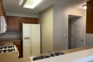 616 Lincoln Station Dr, Oswego, IL 60543 - Photo 7