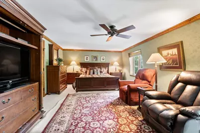 805 NW Holcomb Drive, Mundelein, IL 60060 - Photo 15