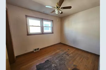 5711 S Mayfield Avenue, Chicago, IL 60638 - Photo 5