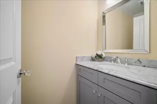 1617 Winnetka Rd, Glenview, IL 60025 - Photo 21