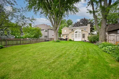184 N Kenilworth Avenue, Glen Ellyn, IL 60137 - Photo 35