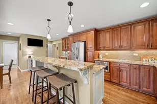 184 N Kenilworth Ave, Glen Ellyn, IL 60137 - Photo 17