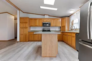 5715 Cypress Ln, Machesney Park, IL 61115 - Photo 9