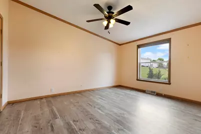 5715 Cypress Lane, Machesney Park, IL 61115 - Photo 15