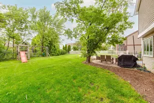 590 Hapsfield Ln, Buffalo Grove, IL 60089 - Photo 31