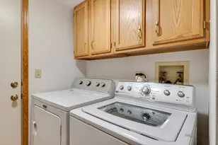 590 Hapsfield Ln, Buffalo Grove, IL 60089 - Photo 17
