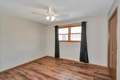 8001 Lockwood Avenue S, Burbank, IL 60459 - Photo 15