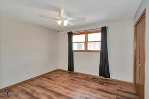 8001 Lockwood Ave S, Burbank, IL 60459 - Photo 15