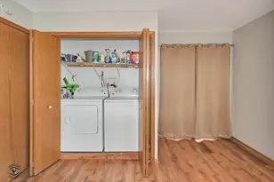 8001 Lockwood Ave S, Burbank, IL 60459 - Photo 17