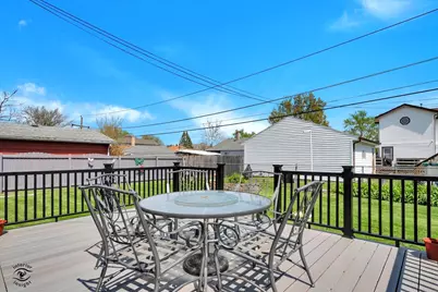 8001 Lockwood Avenue S, Burbank, IL 60459 - Photo 25