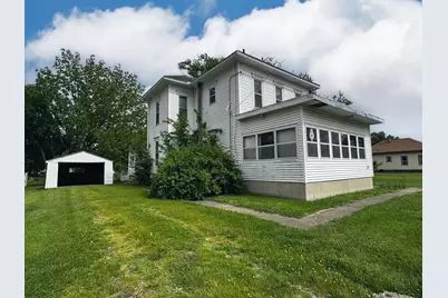 927 S Vermillion Street, Streator, IL 61364 - Photo 1