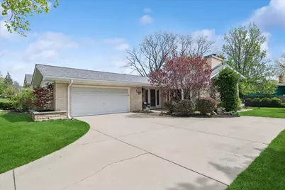 611 50th Place, Western Springs, IL 60558 - Photo 1