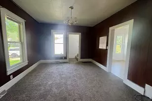 302 Oak St, Earlville, IL 60518 - Photo 5