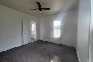 302 Oak St, Earlville, IL 60518 - Photo 11