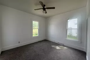 302 Oak St, Earlville, IL 60518 - Photo 13