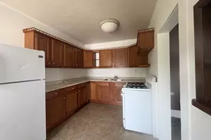 302 Oak St, Earlville, IL 60518 - Photo 3