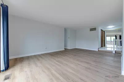 676 Cumberland Trail #A2, Roselle, IL 60172 - Photo 7