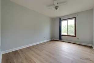 676 Cumberland Trail, Roselle, IL 60172 - Photo 13