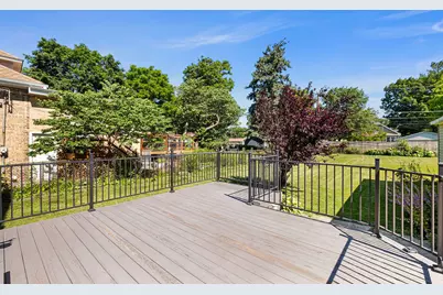 1316 Whitcomb Avenue, Des Plaines, IL 60018 - Photo 27