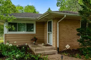 1107 Pine Valley Dr, Rockford, IL 61107 - Photo 3