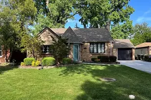 427 S Western Ave, Park Ridge, IL 60068 - Photo 1