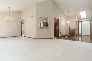 1350 Featherstone Rd, Rockford, IL 61107 - Photo 7