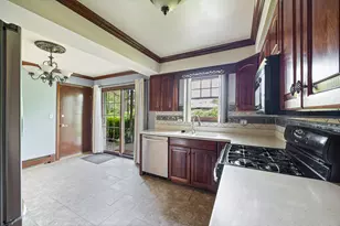 1702 E Northwest Hwy, Arlington Heights, IL 60004 - Photo 9