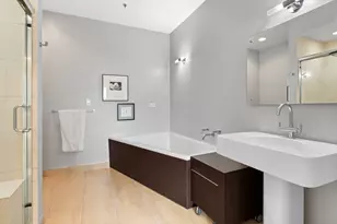[Address not provided], Evanston, IL 60201 - Photo 21