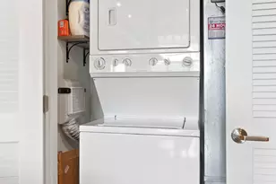 [Address not provided], Evanston, IL 60201 - Photo 25